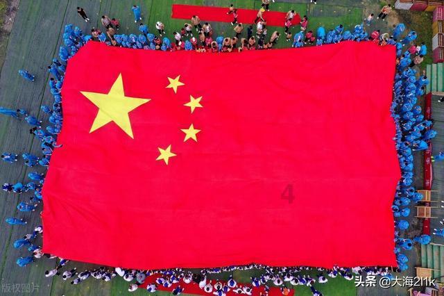 逃出昏暗的地下室